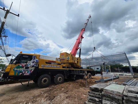 เครนให้เช่าอ้อมน้อย